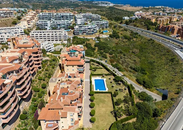Penthouse Seaview - 3bed & 2bath Apartment